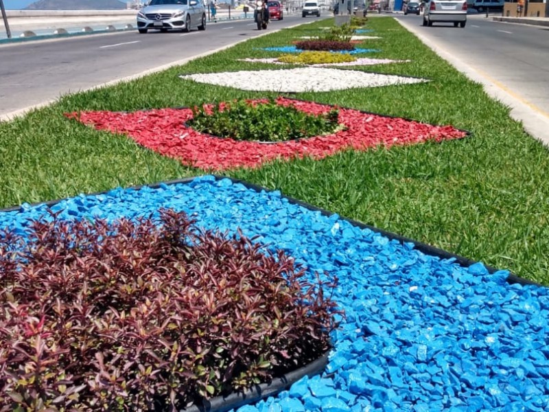 Embellecen el malecón para próxima reapertura