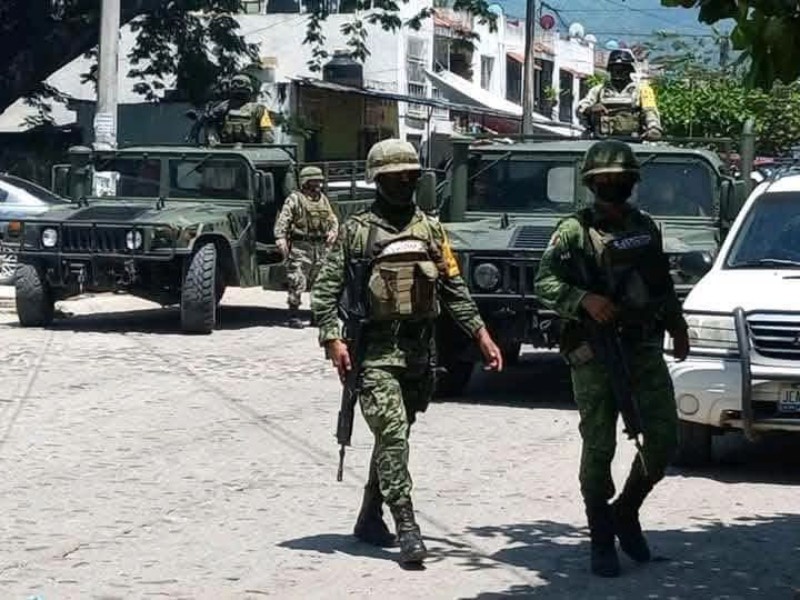 Emboscan a policías en Tomatlán; hay un muerto y un herido