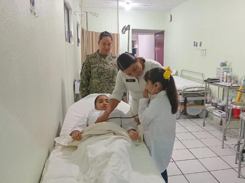 Emily, Médico por Un Día en el Hospital Militar de Tuxpan