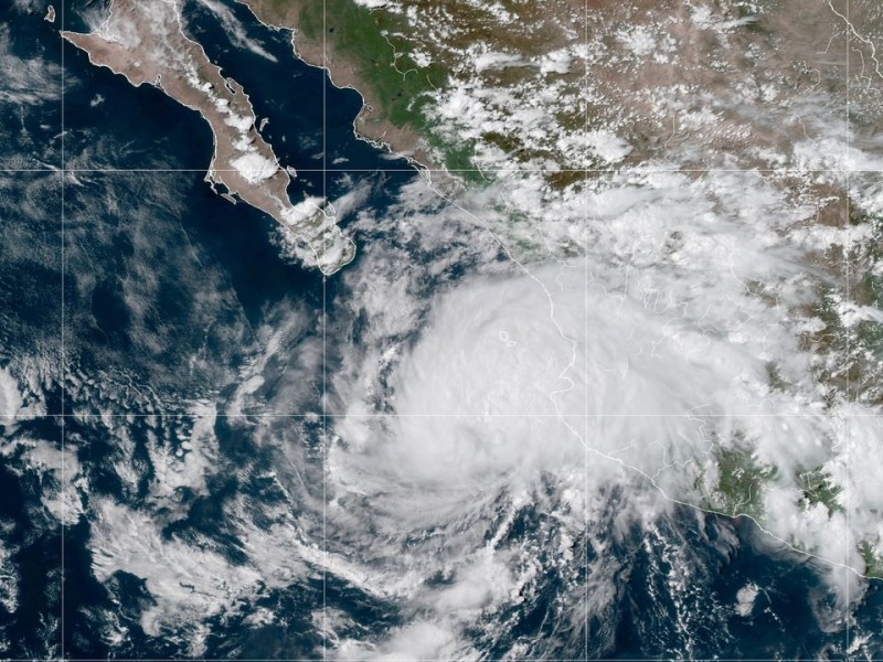 Emiten alerta azul para Sonora por huracán Olaf