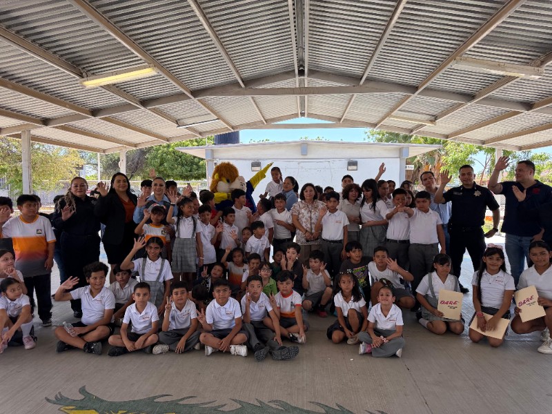 Empalme concluye programa D.A.R.E. con acto cívico-cultural