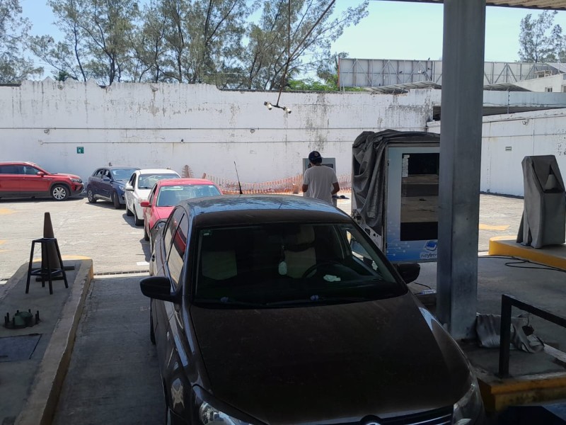 Empiezan a regularizar servicio en verificentros de Veracruz
