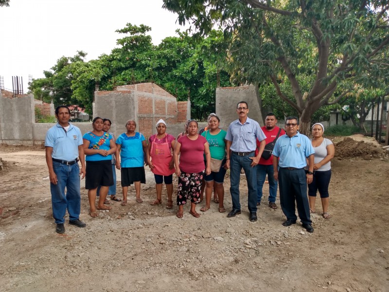 Emplazan a autoridades por lenta reconstrucción de escuela