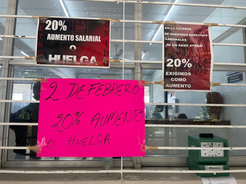 Empleados de la Universidad Veracruzana amagan con huelga