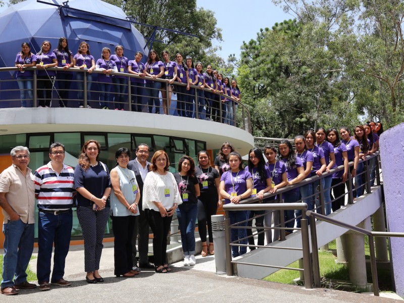 Empoderamiento científico en Curso de Verano del INAOE