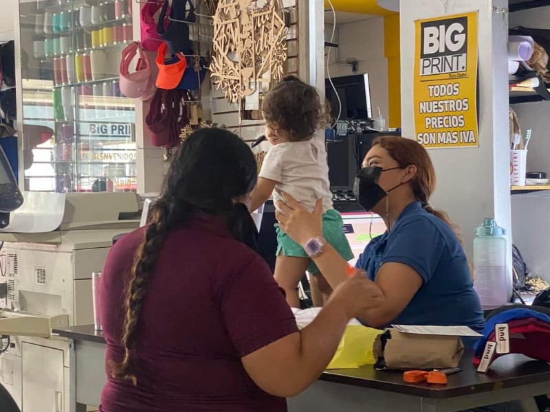 Empresario Guasavense muestra empatía con problemática de mujeres trabajadoras