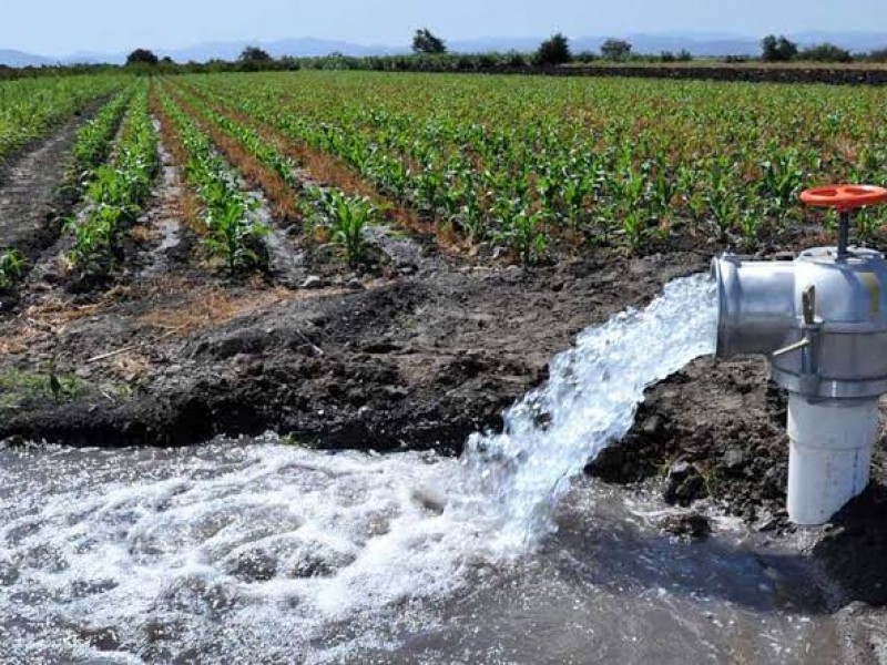 Empresarios apuestan por control en la extracción de agua