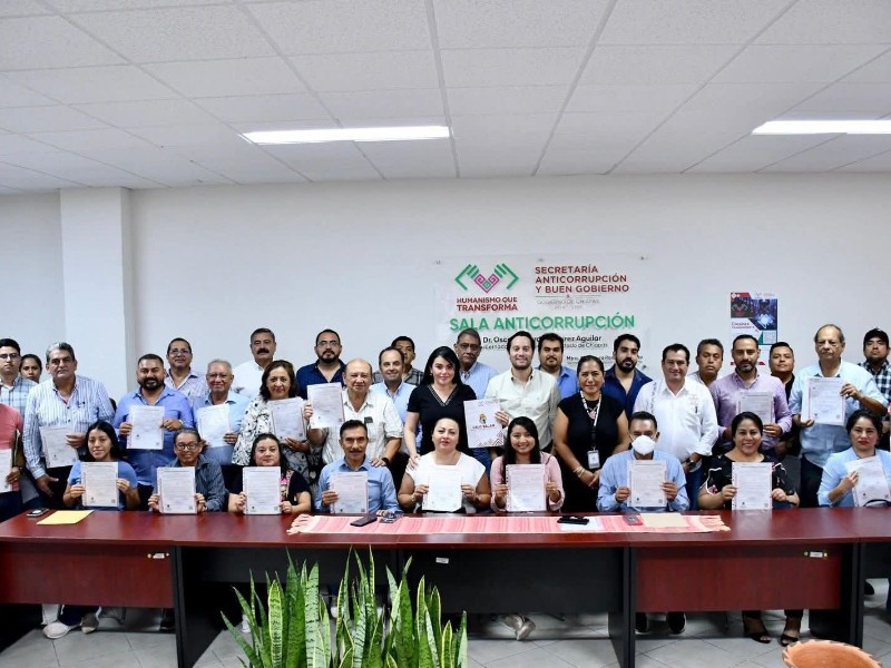 Empresas chiapanecas reciben constancias del Padrón de Contratistas 2025