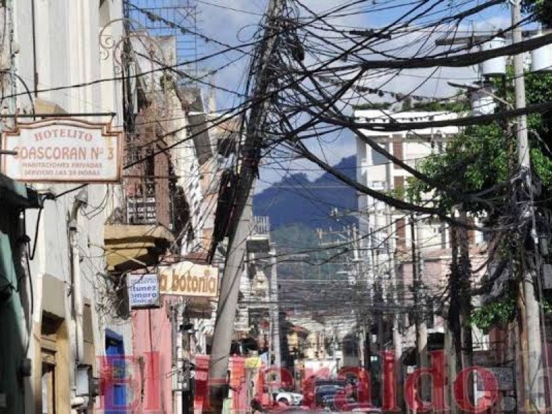 Empresas de telecomunicaciones deberán retirar cables del Centro Histórico