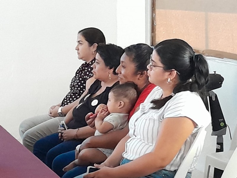 Empresas deben brindar facilidades a mujeres lactantes