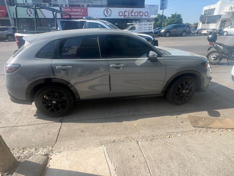 En 15 minutos: policías de Culiacán localizan vehículo despojado