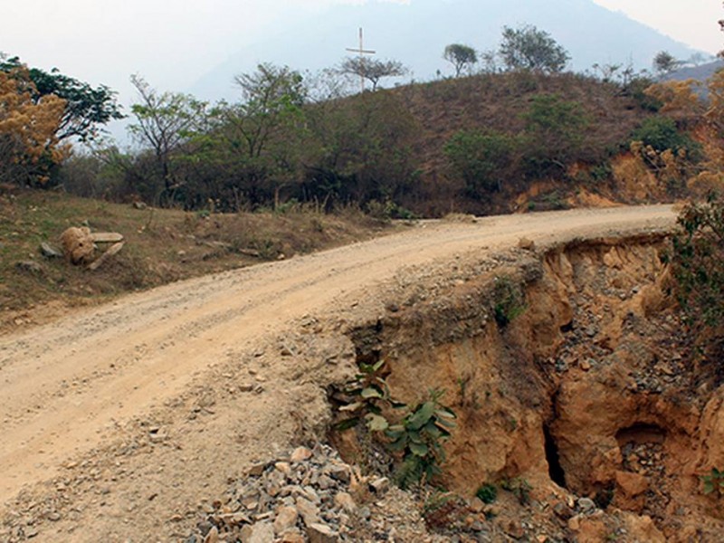 En 2023 destinarán recurso para construir carreteras en la sierra