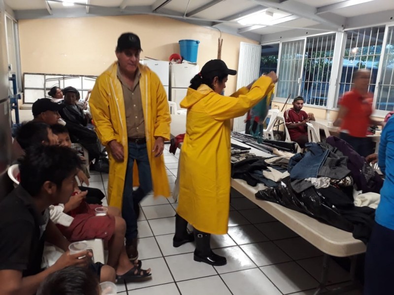 En Cerro de Ortega 33 personas siguen albergadas