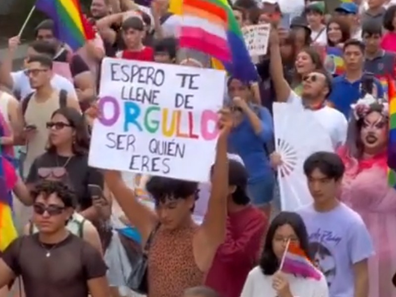 En Colima marchan por la diversidad sexual y no discriminación