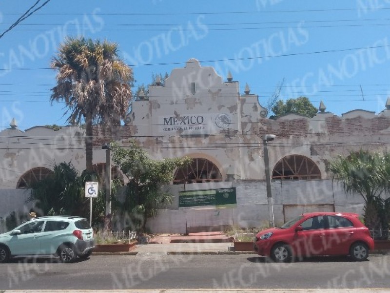 En completo abandono el Palacio Federal de Salina Cruz