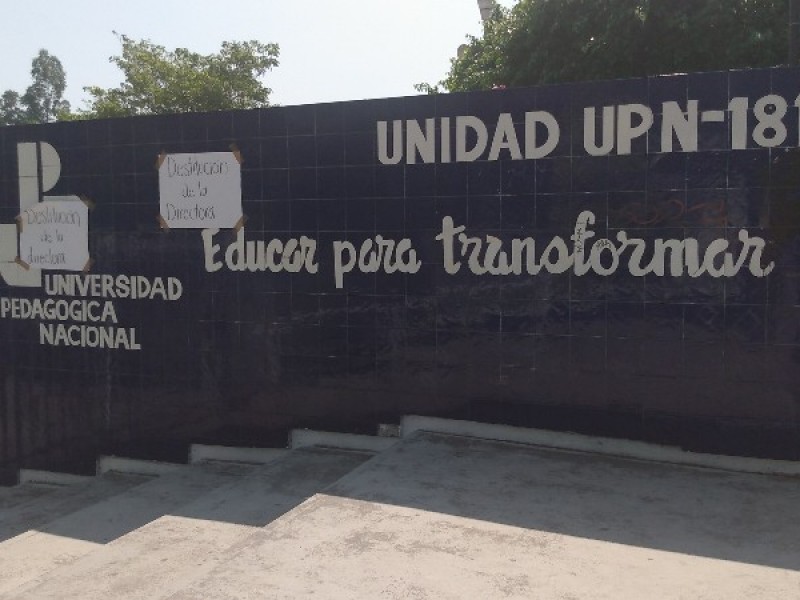 En conflicto estudiantes y directora de la UPN