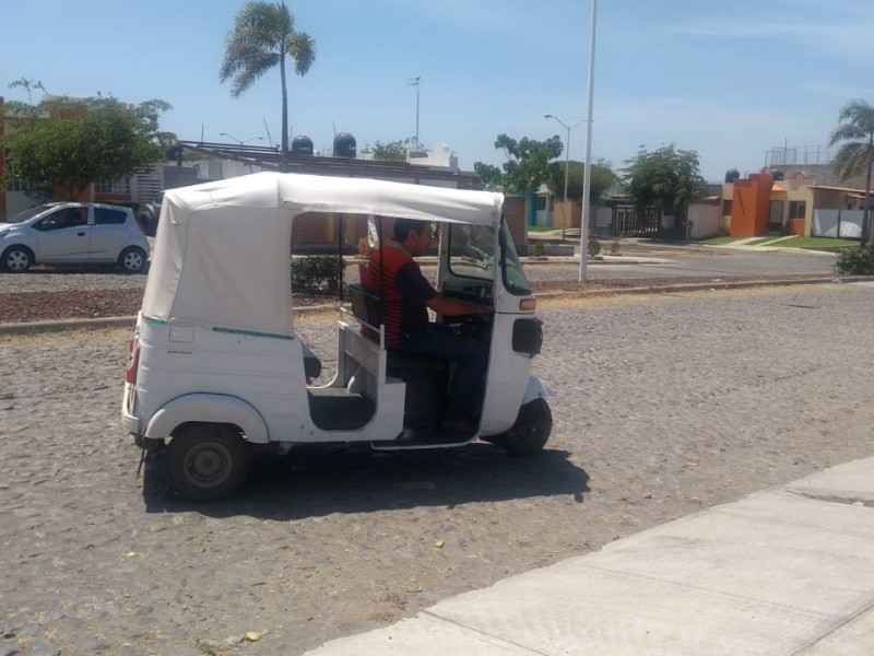 En Coquimatlán operan 12 mototaxis, ayuntamiento se deslinda