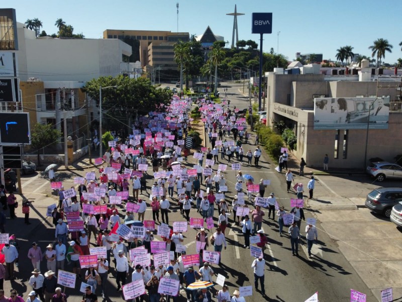 En Culiacán marchan por la democracia