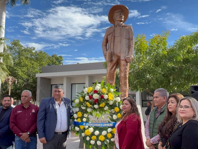 En día del ferrocarrilero honran a Jesús García Corona