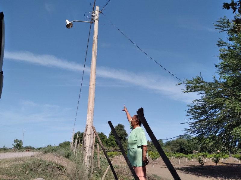 En El Añil no hay alumbrado público, denuncian habitantes