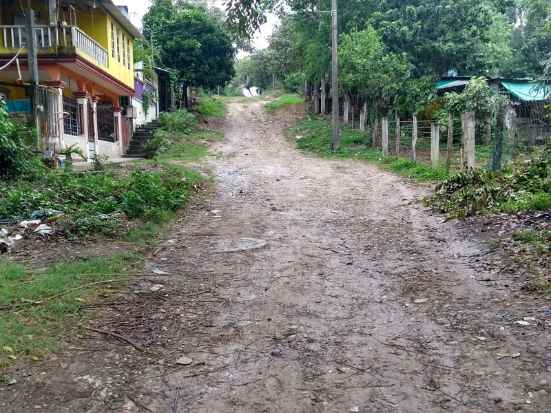 En el olvido calle 2 de abril: Vecinos