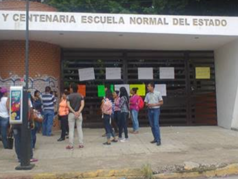 En entredicho compromiso de normales de crear docentes