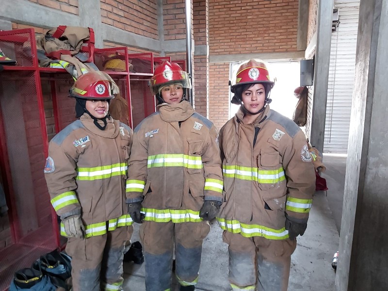 En espacios “de hombres”, bomberas ganan terreno en Gómez Palacio