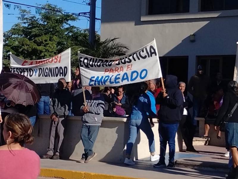 En Etchojoa, más de 200 trabajadores sindicalizados laboran bajo protesta.