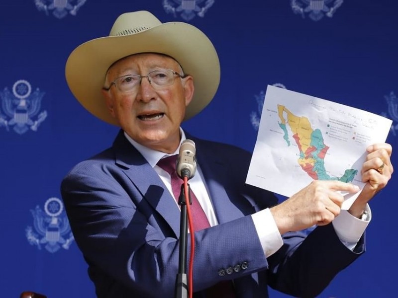 En gira por Zacatecas, Ken Salazar se reúne con empresarios