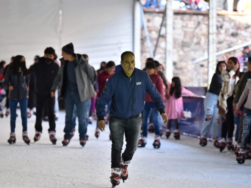 Guanajuato alistan pista de hielo de acceso gratuito