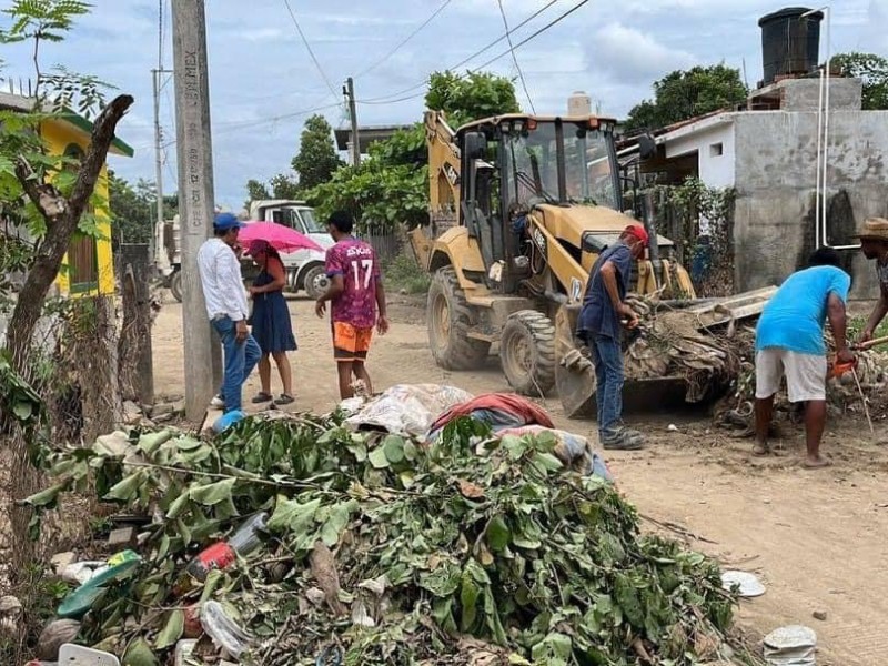 En Hacienda de Cabañas habitantes limpian por su cuenta