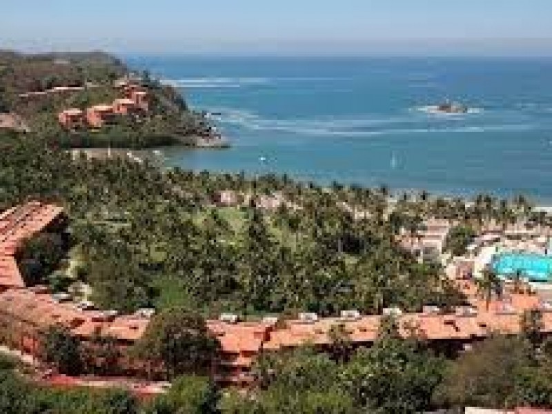 En incertidumbre trabajadores de un hotel de Ixtapa, temen cierre