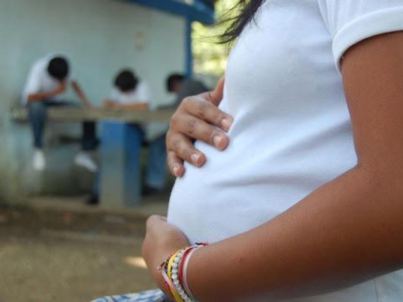 En Jalisco disminuyen embarazos en adolescentes