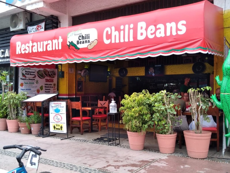 “En la lona” con baja de turismo, dicen restauranteros