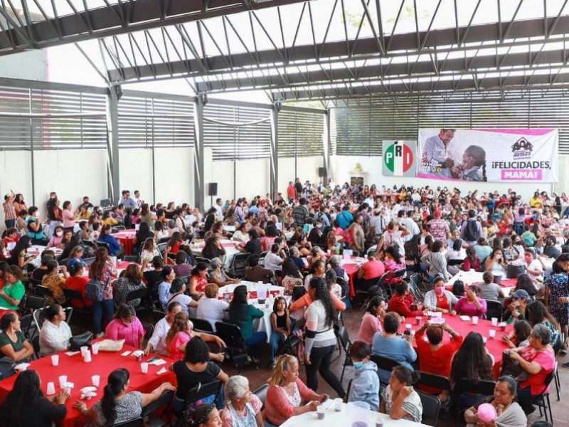 En la Mixteca y Valles respaldan campaña de Avilés