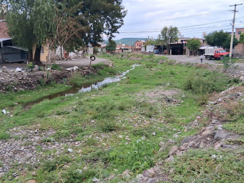 En la Ordeña, piden desazolve de la bajada de agua