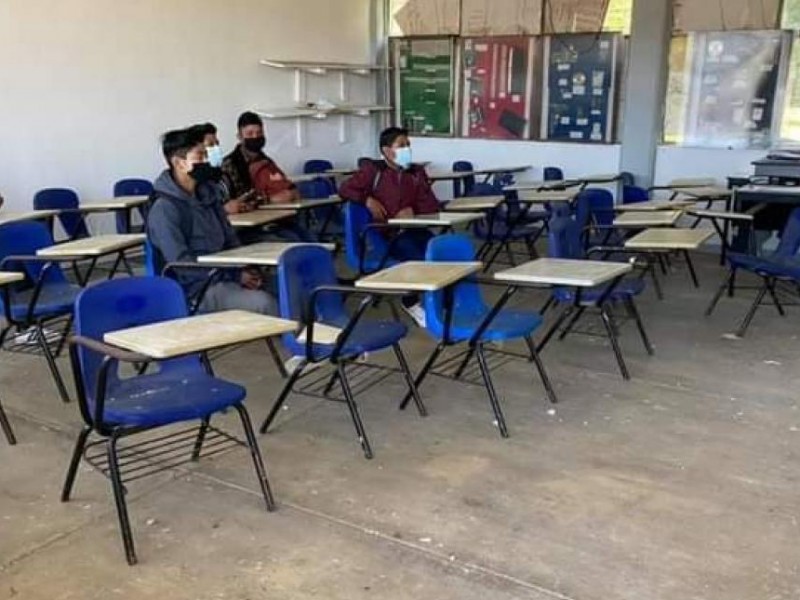 En Los Altos ya iniciaron clases presenciales