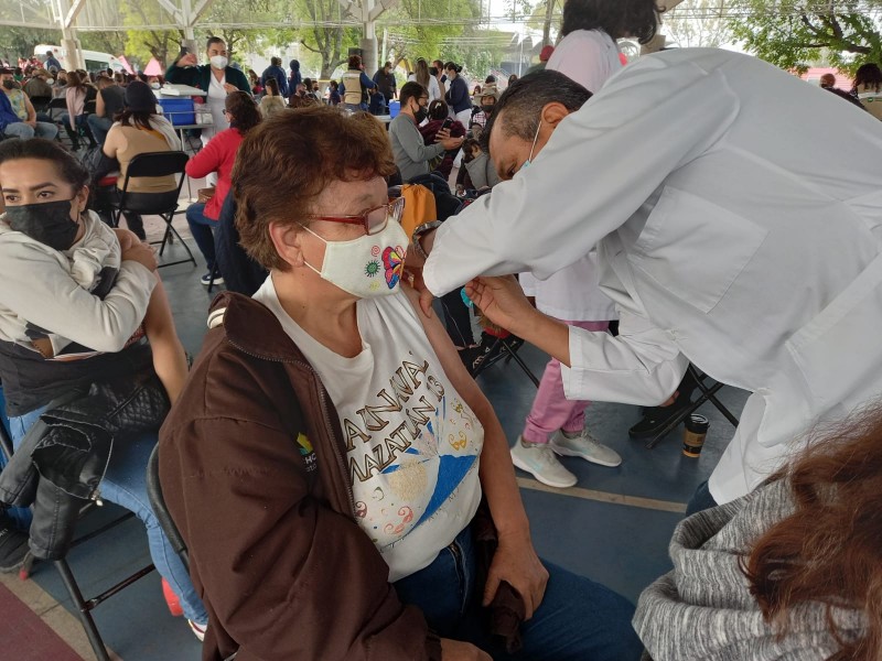 En Morelia, vacunación a rezagados en Mesas de Pago Bienestar