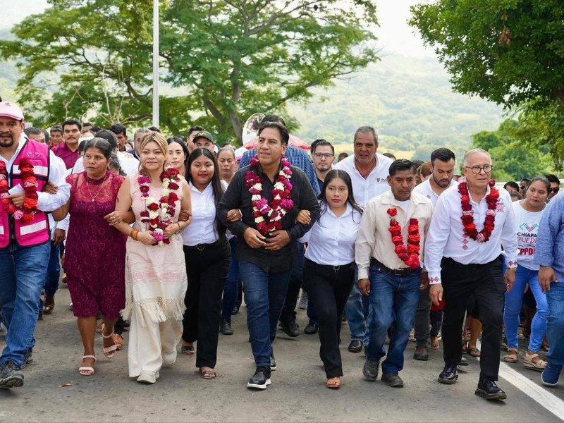 En Nicolás Ruiz, Eduardo Ramírez  inaugura infraestructura carretera y anuncia apoyos