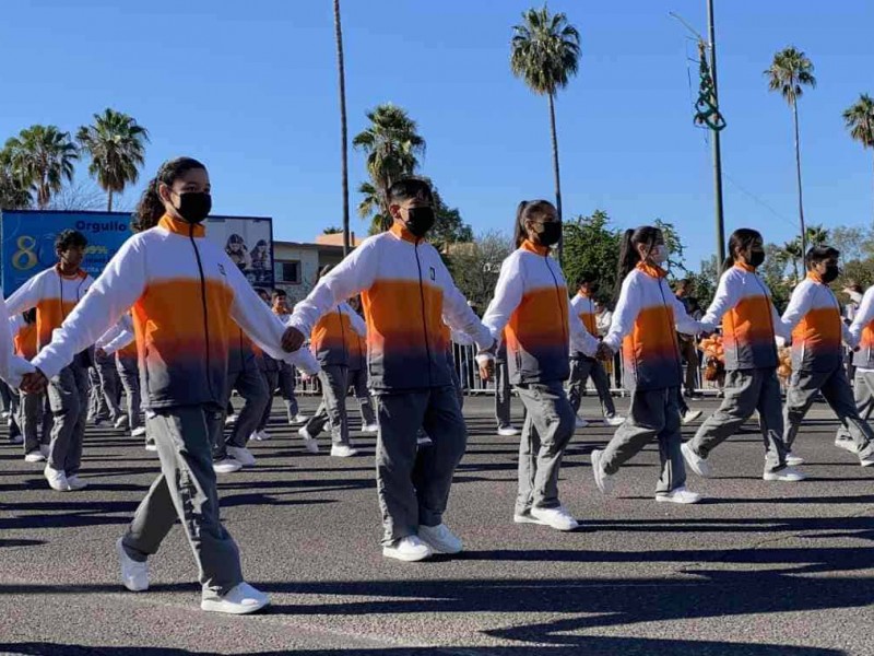 En noviembre empezó la entrega de nuevos uniformes escolares deportivos