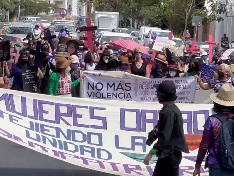 En Oaxaca, colectivos de mujeres exigen alto a la violencia