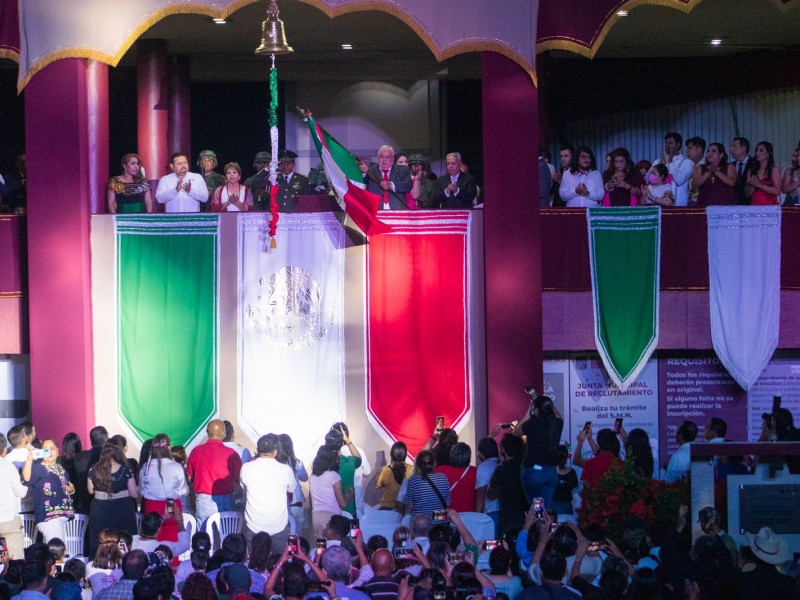 En orden, ceremonia del Grito de Independencia en Poza Rica