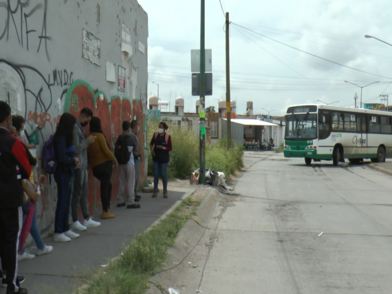 En Paseo de las Torres inconformes con el transporte público