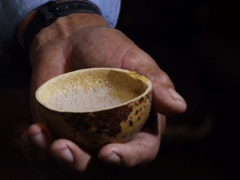 En Pátzcuaro realizan ceremonia en torno al mezcal