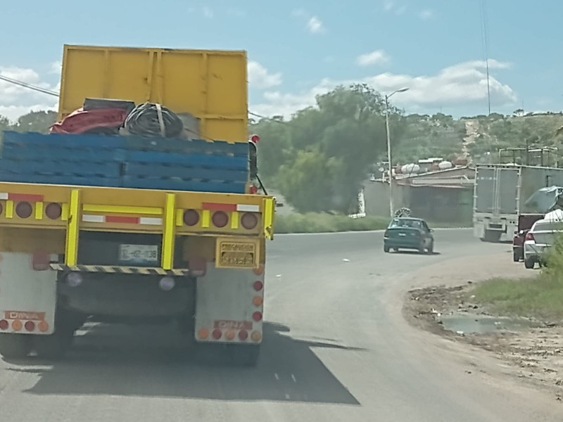 En pésimas condiciones carretera estatal: Transportistas