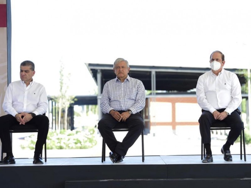 En Piedras Negras AMLO se compromete a trabajar con Riquelme