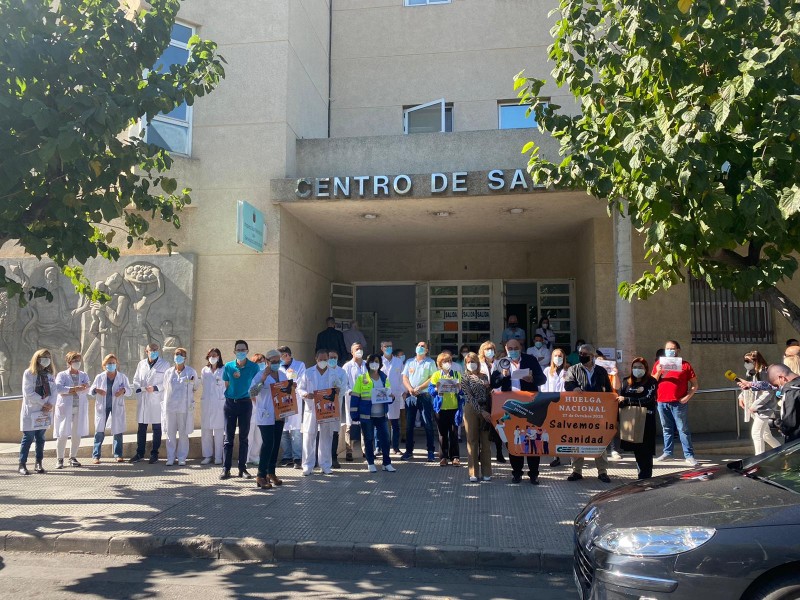 En plena segunda ola de contagios, médicos españoles inician huelga