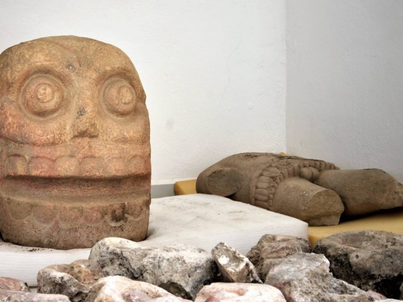 En restauración xipe totec hallado en templo