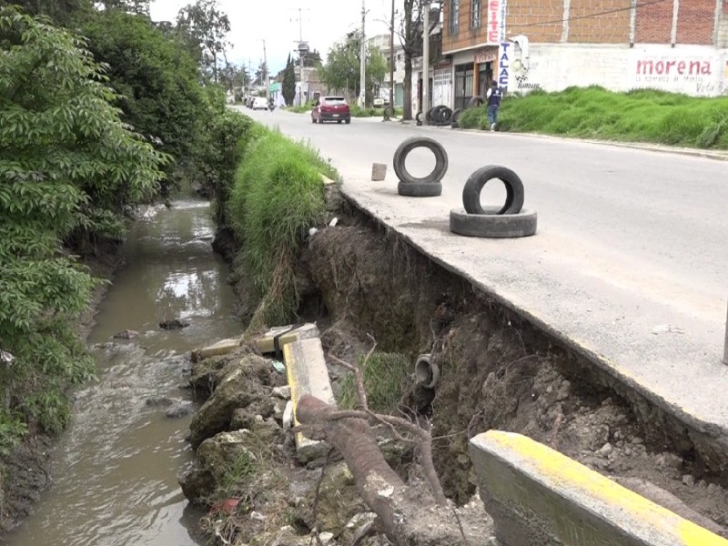En riesgo deslave de calle Revolución al Norte de Toluca