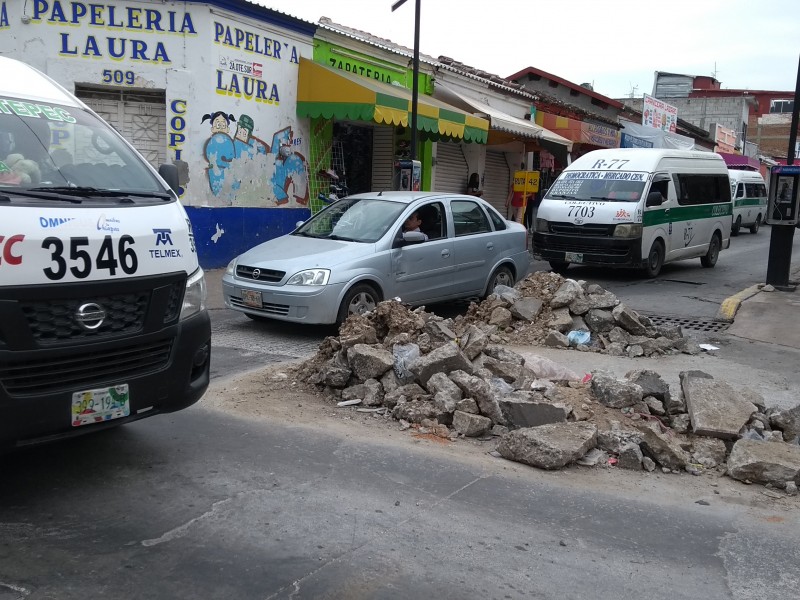 En riesgo seguridad de transeúntes en zona comercial